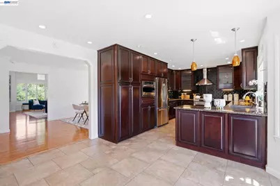 883 Dover Cir, Benicia, CA 94510 - Photo 12