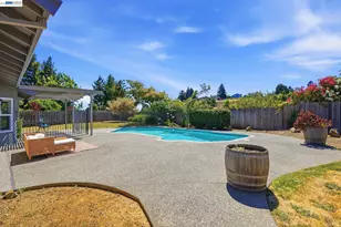 883 Dover Cir, Benicia, CA 94510 - Photo 38