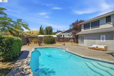 883 Dover Cir, Benicia, CA 94510 - Photo 44