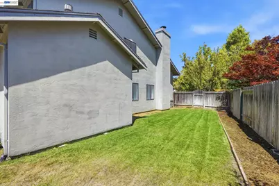 883 Dover Cir, Benicia, CA 94510 - Photo 42