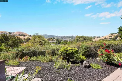 2535 Francis Dr, Pinole, CA 94564 - Photo 42