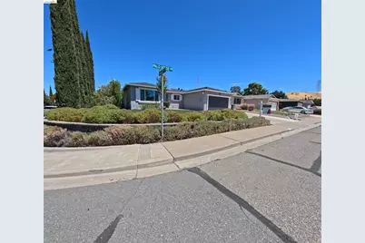 4397 Palo Verde Dr, Pittsburg, CA 94565 - Photo 2