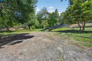 3 Shadow Creek Ln, Orinda, CA 94563 - Photo 32