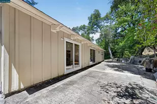3 Shadow Creek Ln, Orinda, CA 94563 - Photo 8