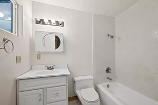 3 Shadow Creek Ln, Orinda, CA 94563 - Photo 28