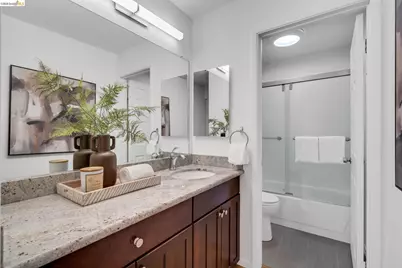 322 Hanover Ave #512, Oakland, CA 94606 - Photo 24