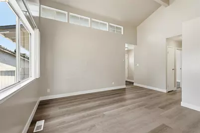 1072 View Dr, Richmond, CA 94803 - Photo 12