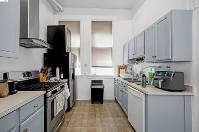 2654 Bush St, San Francisco, CA 94115 - Photo 60