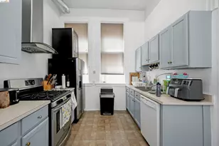 2654 Bush St, San Francisco, CA 94115 - Photo 60