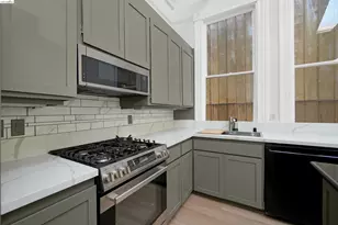 2654 Bush St, San Francisco, CA 94115 - Photo 32