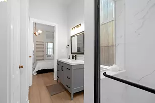 2654 Bush St, San Francisco, CA 94115 - Photo 24