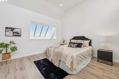 7 Embarcadero West #207, Oakland, CA 94607 - Photo 24