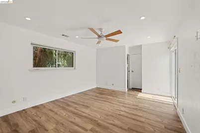 5545 Southbrook Dr, Clayton, CA 94517 - Photo 14