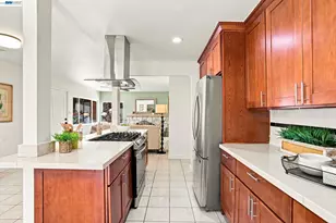 54 Lakeview Dr, Bay Point, CA 94565 - Photo 14