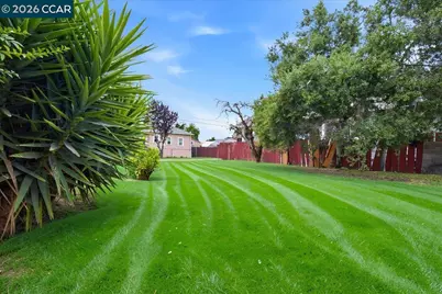 1605 57th Ave, Oakland, CA 94621 - Photo 18