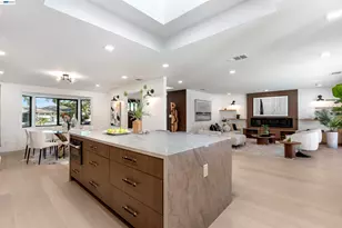 1131 Ruth Dr, San Jose, CA 95125 - Photo 14