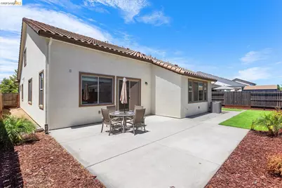 4352 Vanguard Dr, Modesto, CA 95356 - Photo 30