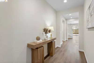4352 Vanguard Dr, Modesto, CA 95356 - Photo 8
