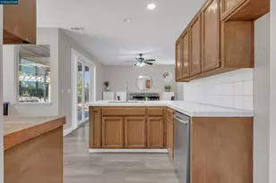 1806 Locke Ct, Oakley, CA 94561 - Photo 10