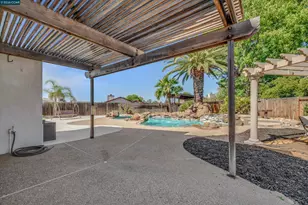 1806 Locke Ct, Oakley, CA 94561 - Photo 38