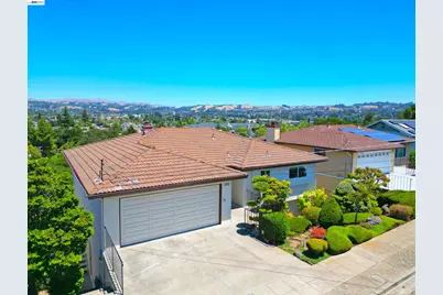 21714 Shadyspring Rd, Castro Valley, CA 94546 - Photo 4