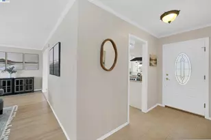 2053 Trafalgar Ave, Hayward, CA 94545 - Photo 6