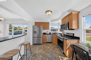 2327 Maywood Ave, Oakland, CA 94605 - Photo 18