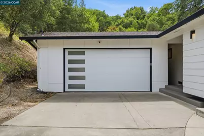 9 Easton Ct, Orinda, CA 94563 - Photo 28