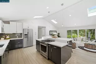 9 Easton Ct, Orinda, CA 94563 - Photo 12