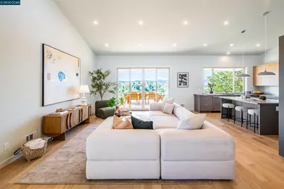 105 Hillcroft, Walnut Creek, CA 94597 - Photo 2