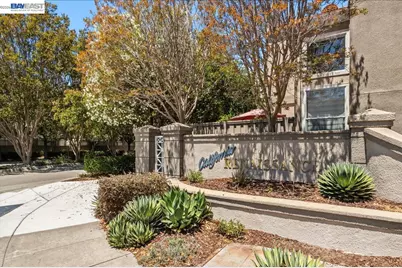 67 Mirabelli Cir, San Jose, CA 95134 - Photo 32
