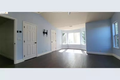 9223 Camden Lake Way, Elk Grove, CA 95624 - Photo 22