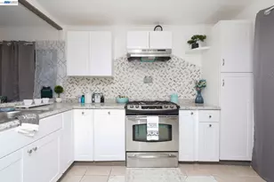 17776 Red Bud Ln, Shasta Lake, CA 96019 - Photo 6