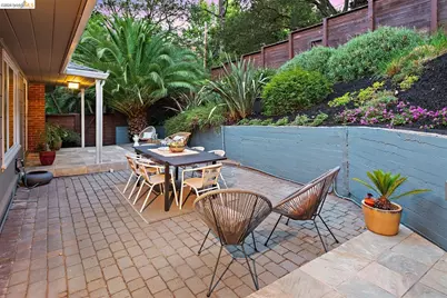 3321 Jordan Rd, Oakland, CA 94602 - Photo 8