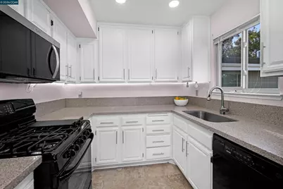 220 Apollo #1, Hercules, CA 94547 - Photo 24