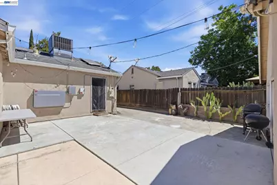 1330 Park St, Stockton, CA 95203 - Photo 10
