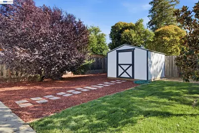 1829 Elkwood Dr, Concord, CA 94519 - Photo 36