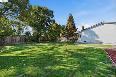 1829 Elkwood Dr, Concord, CA 94519 - Photo 32