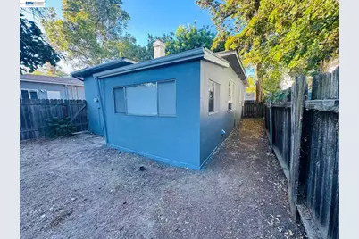 1034 X St, Sacramento, CA 95818 - Photo 12