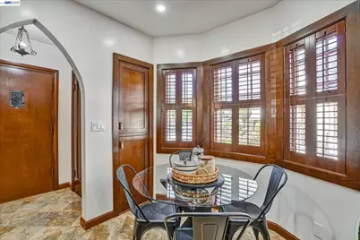 1820 Yale Dr, Alameda, CA 94501 - Photo 10