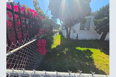 9601 D St, Oakland, CA 94603 - Photo 6
