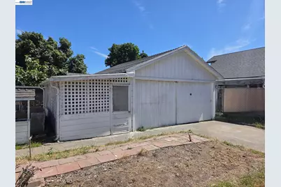 9601 D St, Oakland, CA 94603 - Photo 12