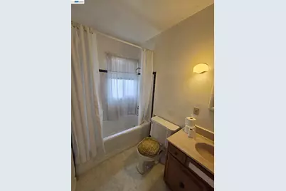 9601 D St, Oakland, CA 94603 - Photo 10