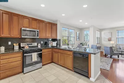 411 Summer Ln, Richmond, CA 94806 - Photo 8