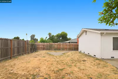 939 Tara Hills Dr, Pinole, CA 94564 - Photo 28