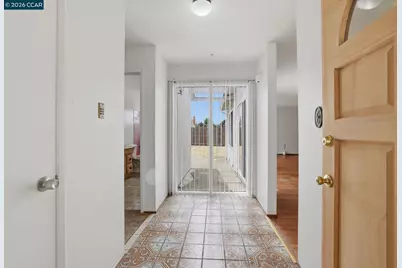 939 Tara Hills Dr, Pinole, CA 94564 - Photo 2