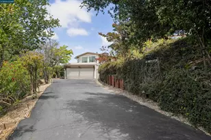 210 Courtney Ln, Orinda, CA 94563 - Photo 1
