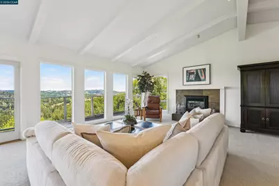 210 Courtney Ln, Orinda, CA 94563 - Photo 8