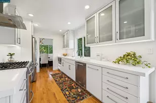 210 Courtney Ln, Orinda, CA 94563 - Photo 18