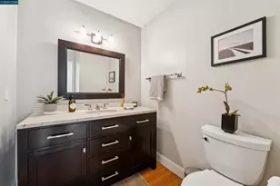 210 Courtney Ln, Orinda, CA 94563 - Photo 30